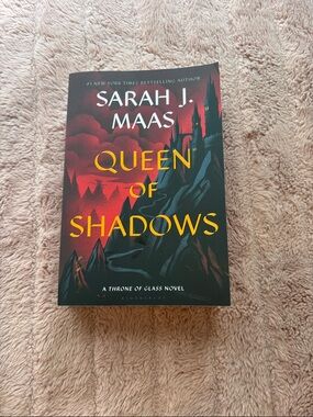 Queen of Shadows by Sarah J. Mass